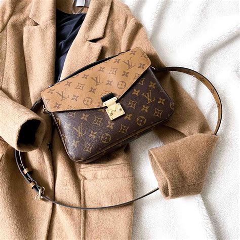 louis vuitton pochette metis price